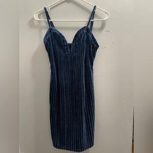 💥💥 FOREVER 21 velvet faux-corduroy bodycon dress 💥💥